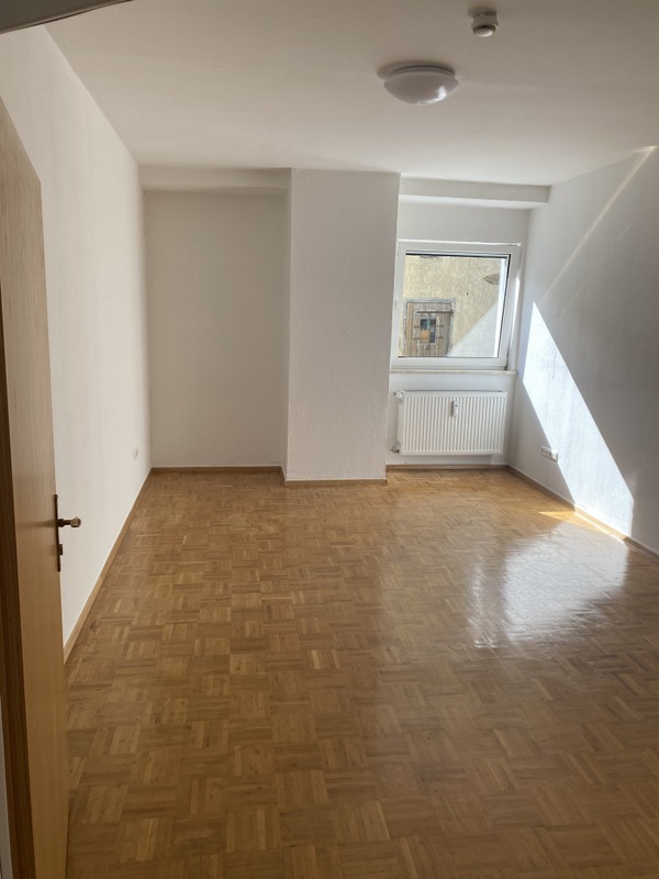 2 Zimmer Wohnung ab 01.10.2022 (Ref. Jahnstr. 10, App. 3)