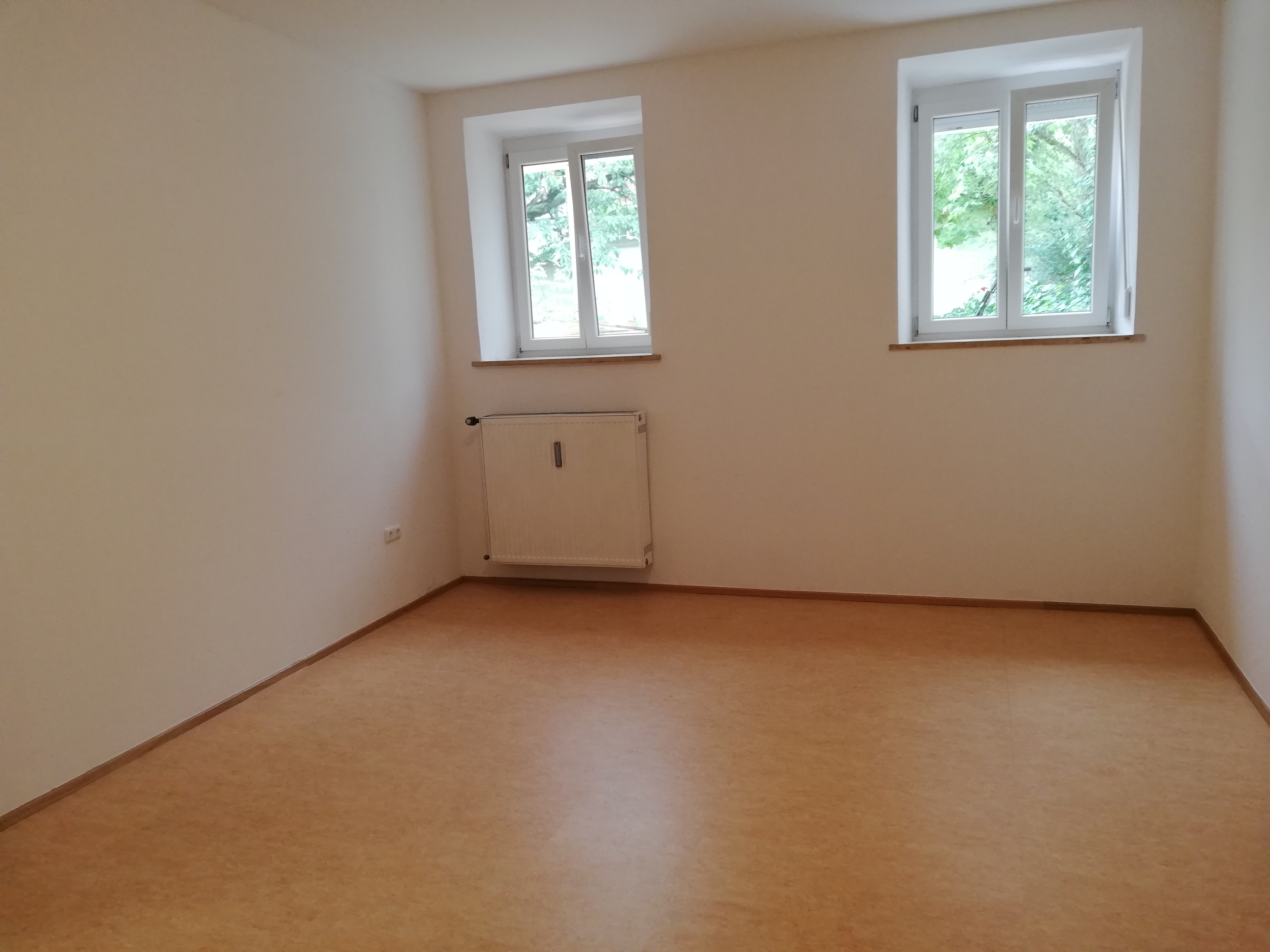 2 Zimmer Wohnung ab 01.01.2023 oder früher (Ref: Jahnstraße 4, App. 5)